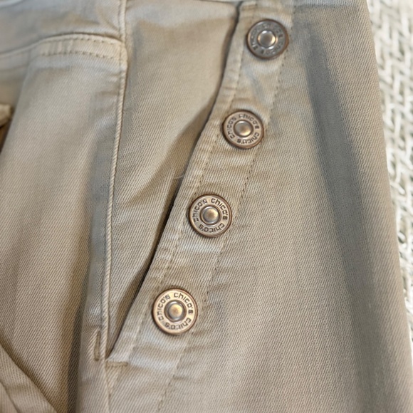 Chico's Wide leg pull on cream color with metal button jeans size 12 - Picture 2 of 5